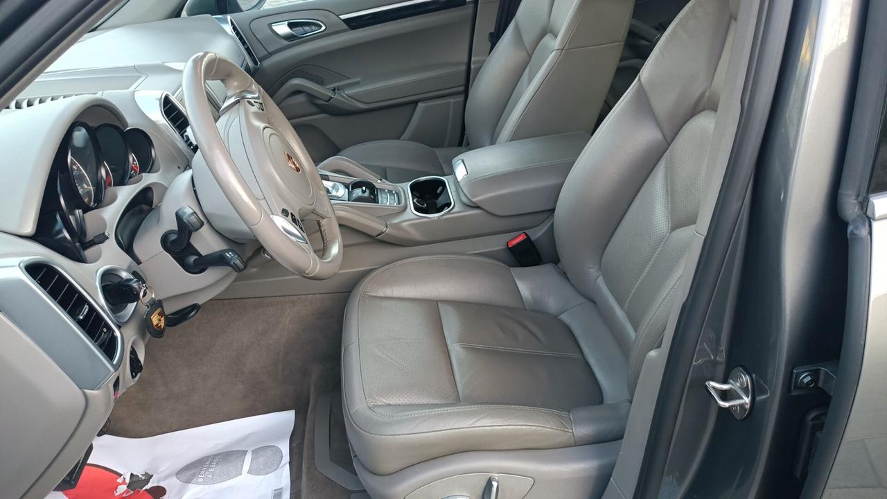 Porsche Cayenne 3.0 Diesel Pari al nuovo