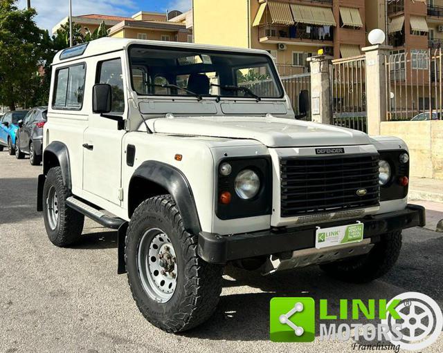 LAND ROVER Defender 110 2.5 Td5 cat S.W. County