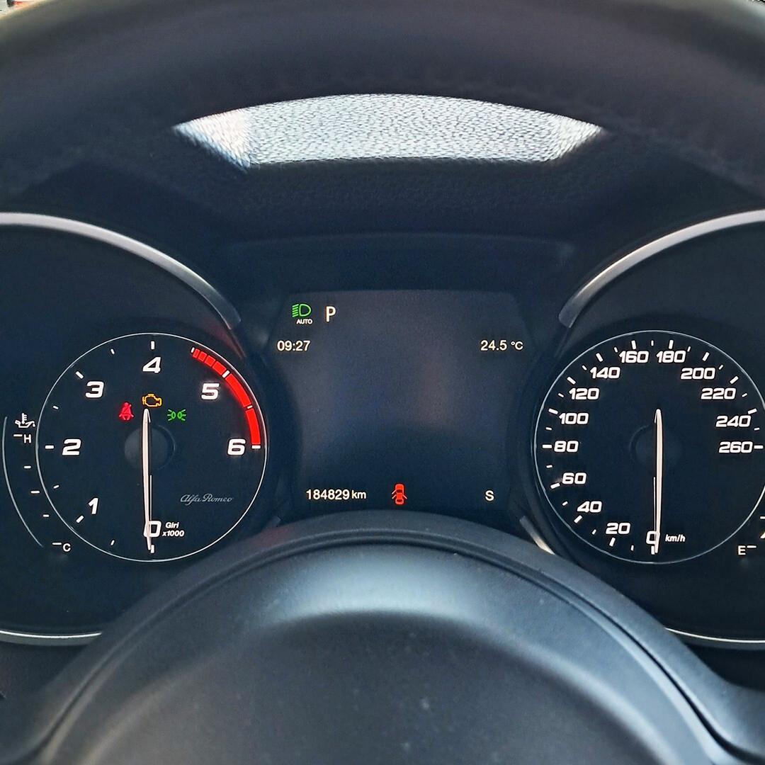 Alfa Romeo Stelvio 2.2 Turbodiesel 210 CV AT8 Q4 Veloce