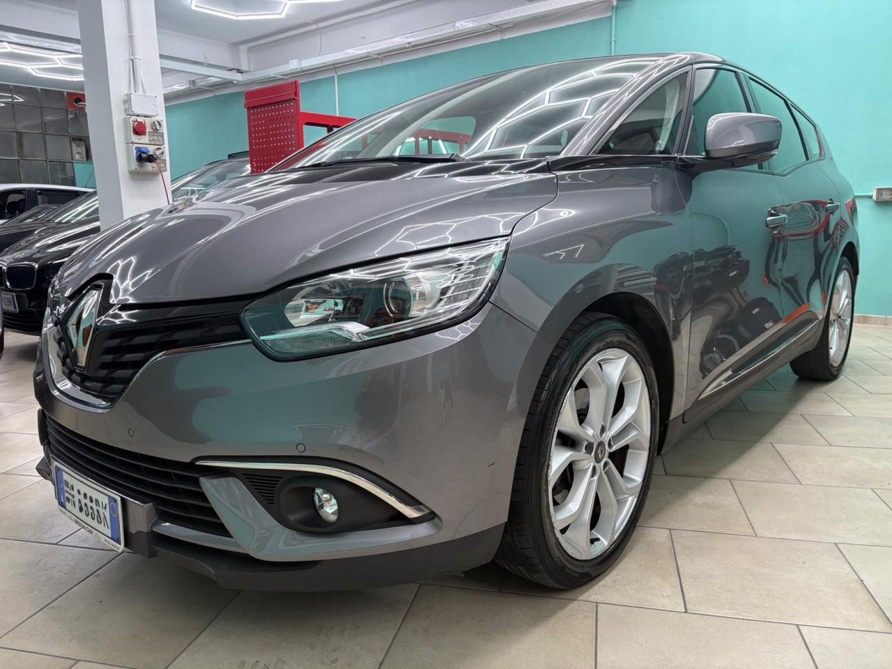 Renault Grand Scenic Blue dCi 120 CV DA VETRINA