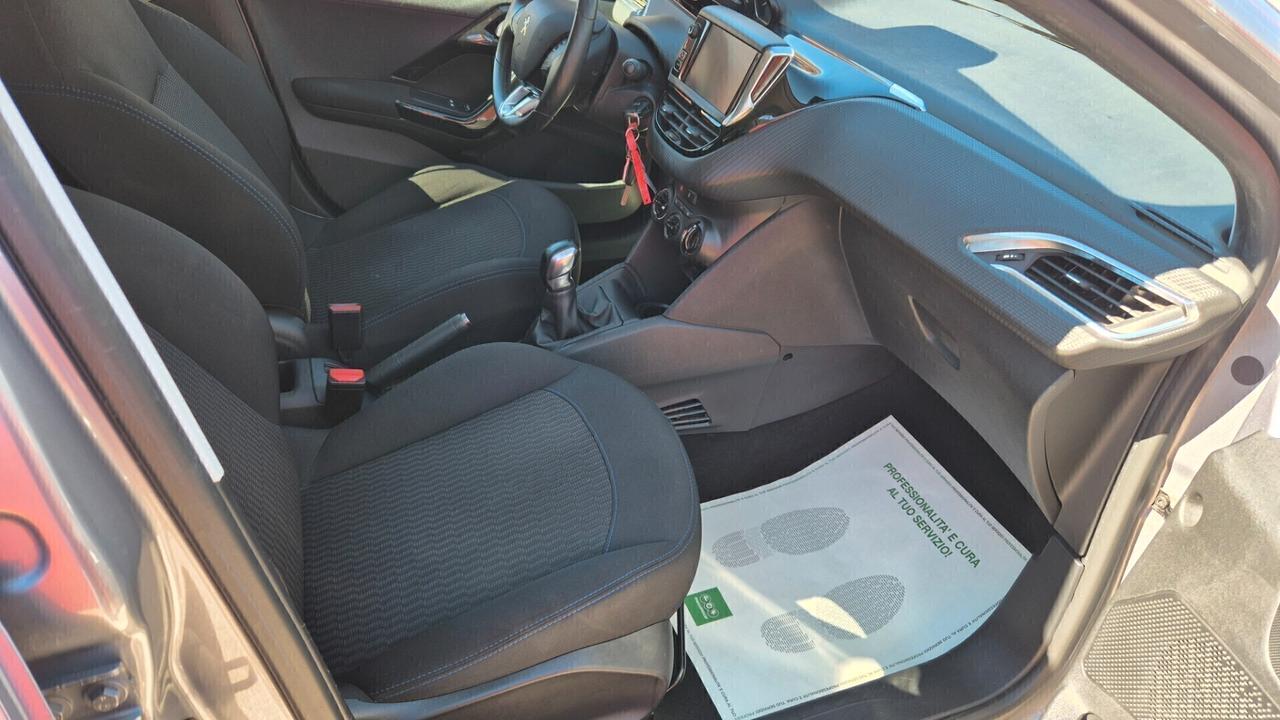 Peugeot - 208 - 1.5 BlueHDi - SIGNATURE