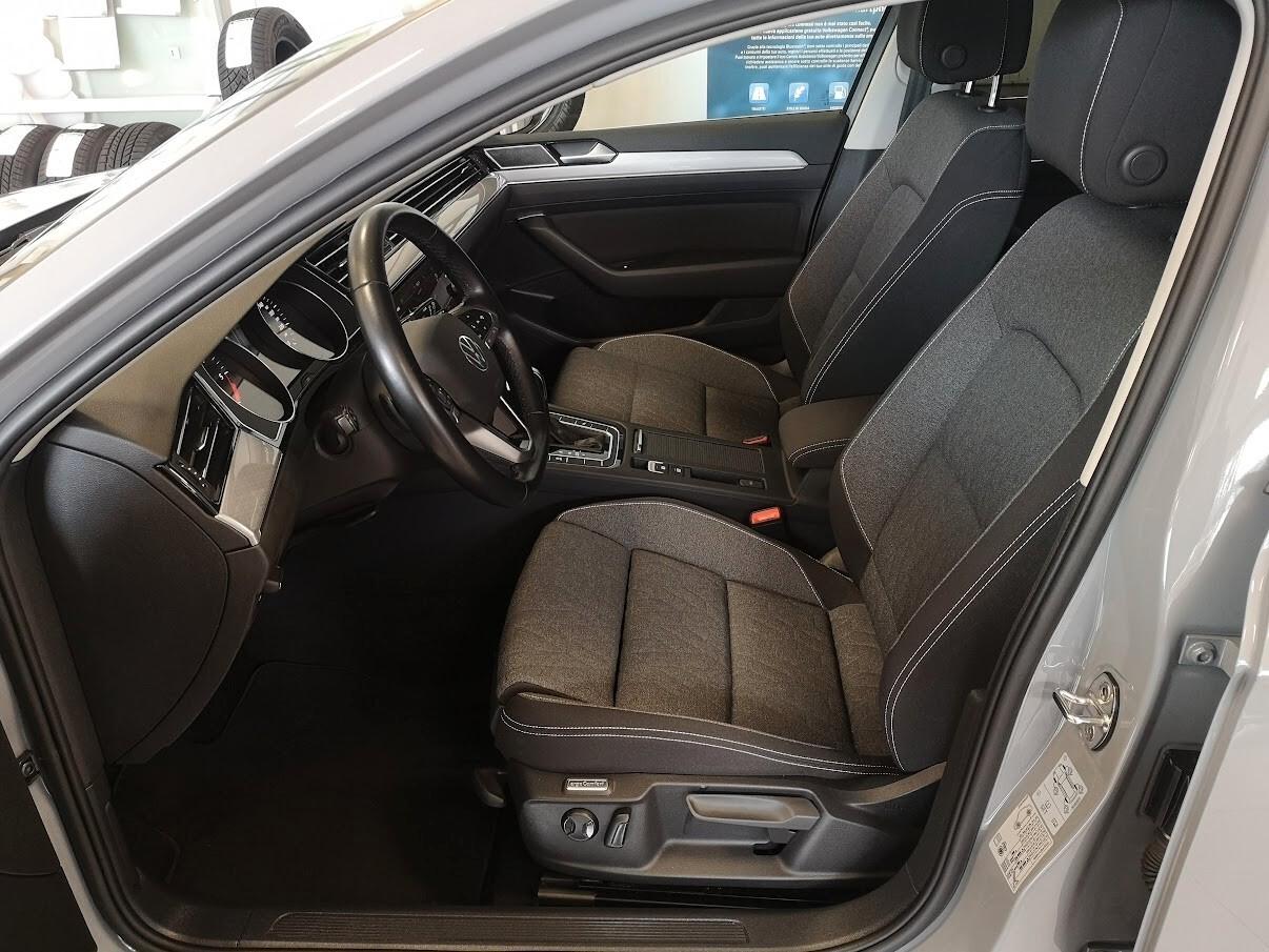 Volkswagen Passat Variant 2.0 TDI SCR EVO DSG Business NAVI - RETROCAMERA