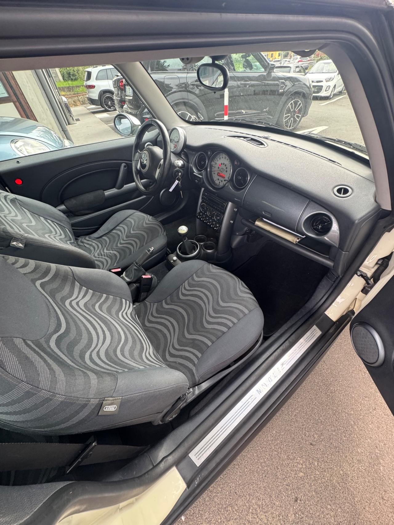Mini 1.4 tdi One D de luxe