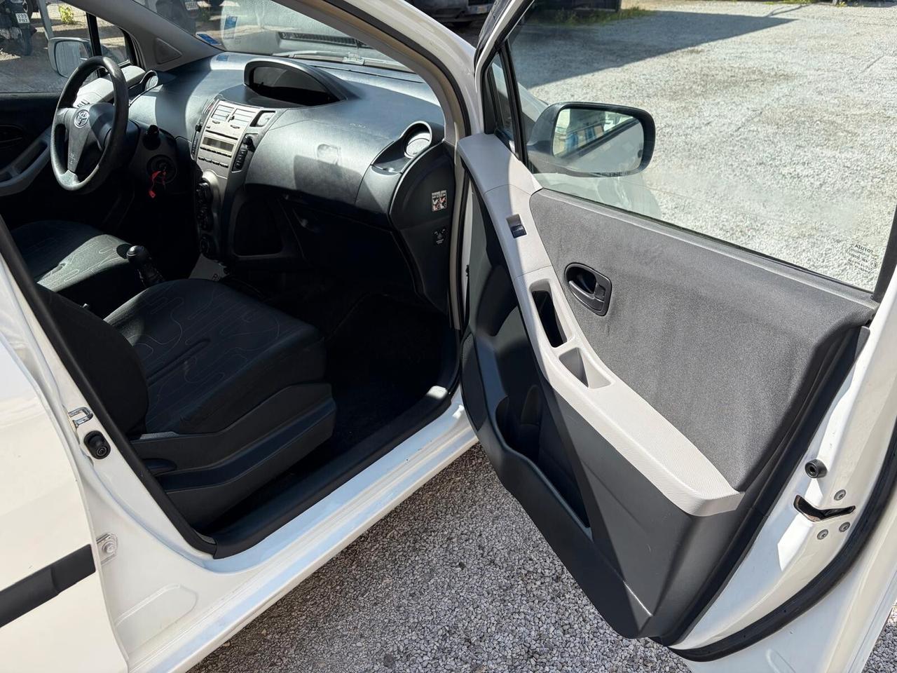 Toyota Yaris 1.0 COMPRESO PASSAGGIO&GARANZIA