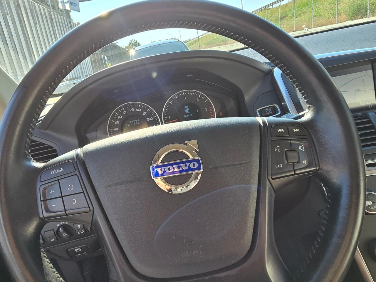 Volvo XC 60 XC60 D5 AWD Geartronic R-design