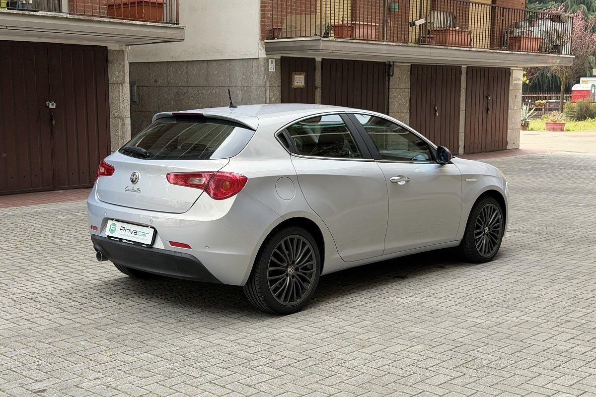 ALFA ROMEO Giulietta 1.6 JTDm-2 105 CV Distinctive