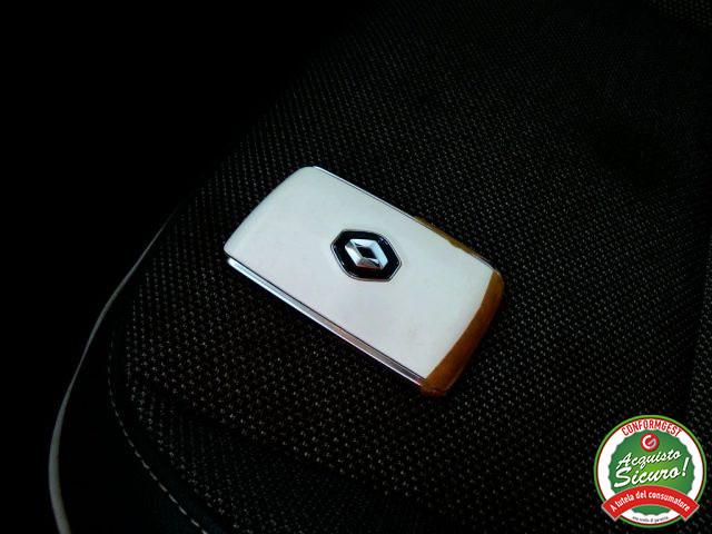 RENAULT Captur dCi 8V 90 CV EDC Initiale Paris