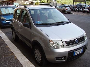 Fiat Panda 4x4 climbing 1,2