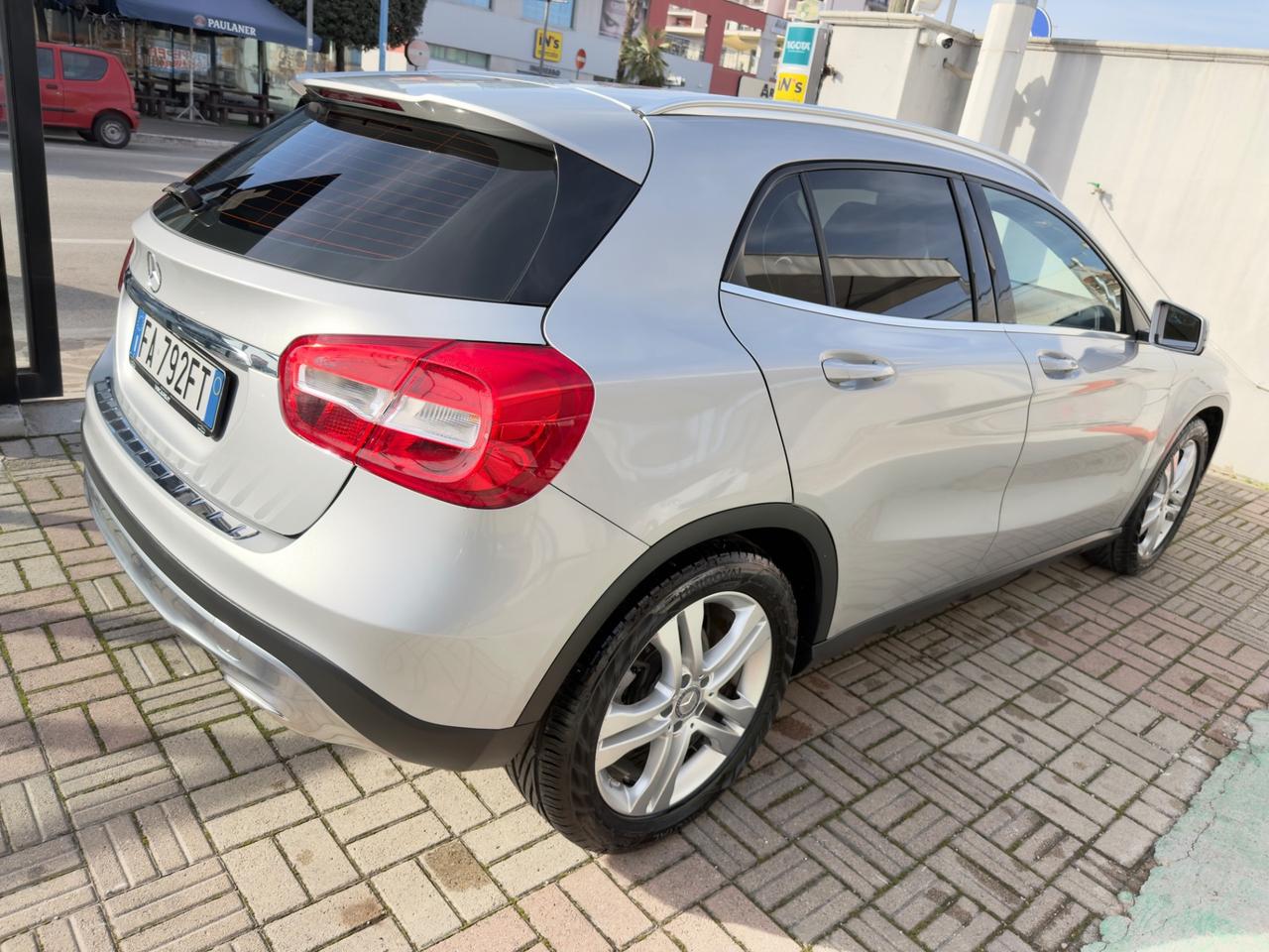 Mercedes GLA 180 d Sport - GARANZIA