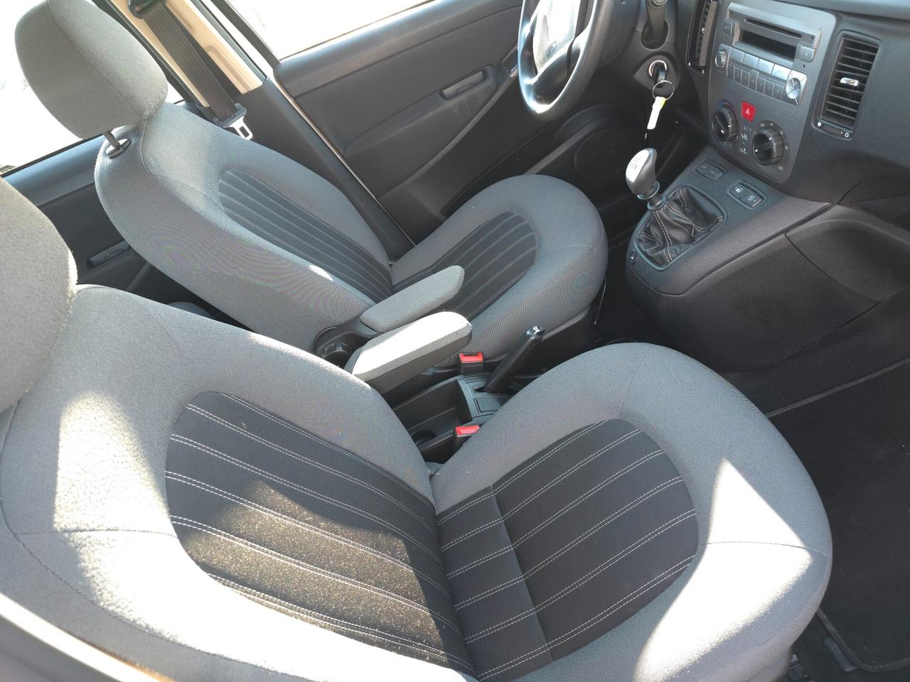 Lancia MUSA 1.4 8V Ecochic (GPL) 5th Avenue