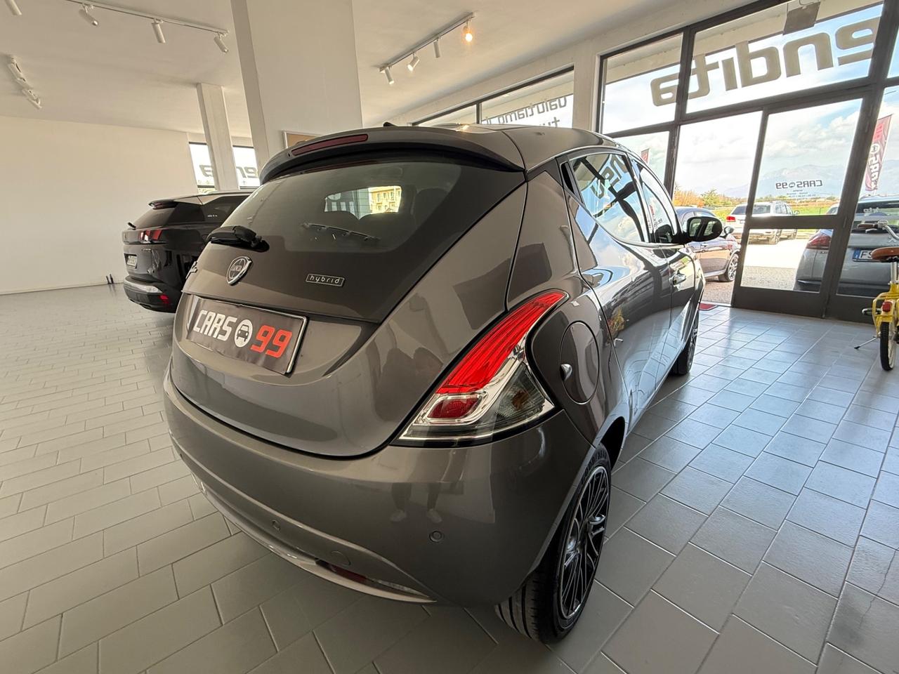 Lancia Ypsilon 1.0 FireFly 5 porte S&S Hybrid Ecochic Gold