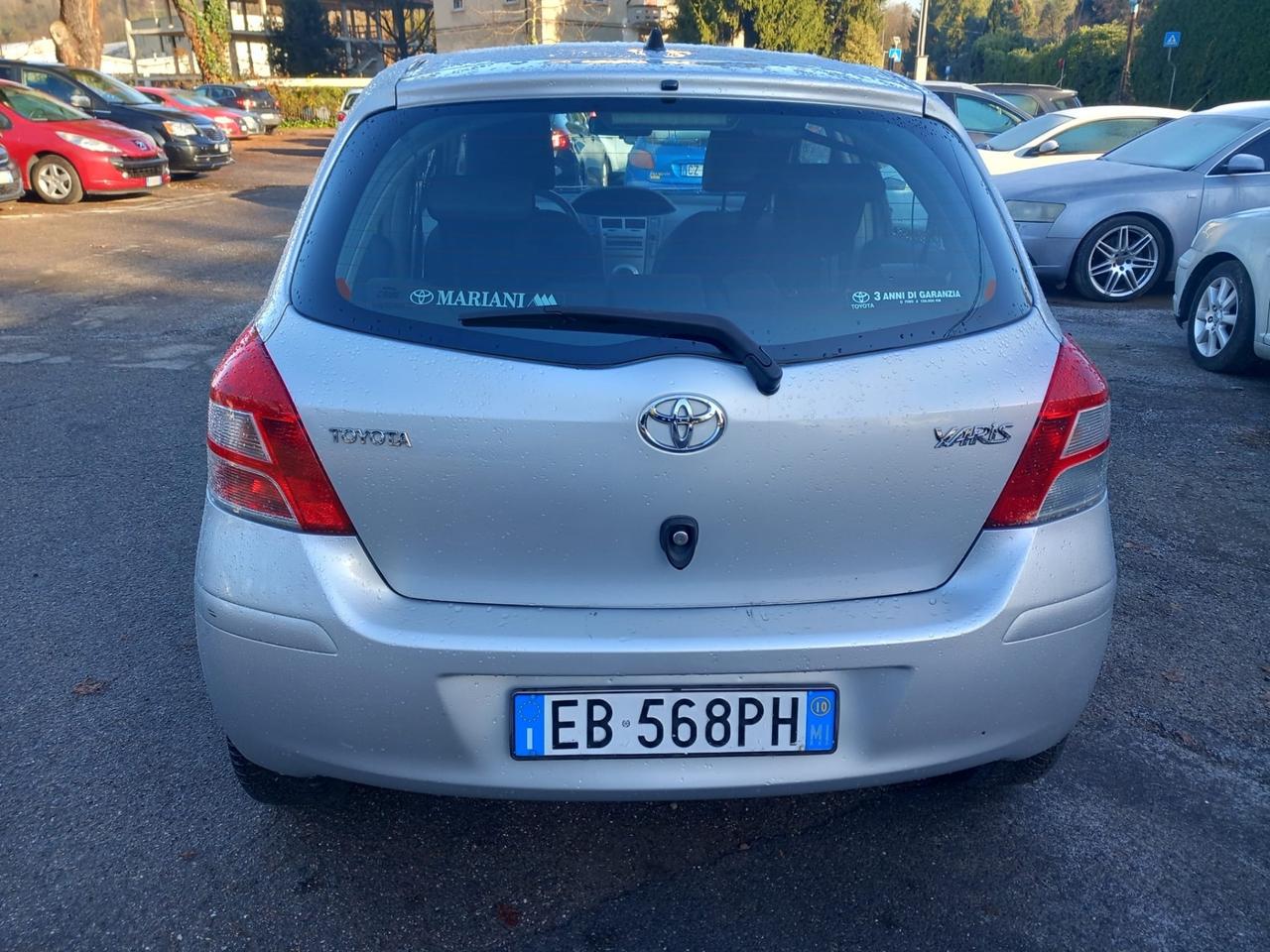 Toyota Yaris 1.0 5 porte