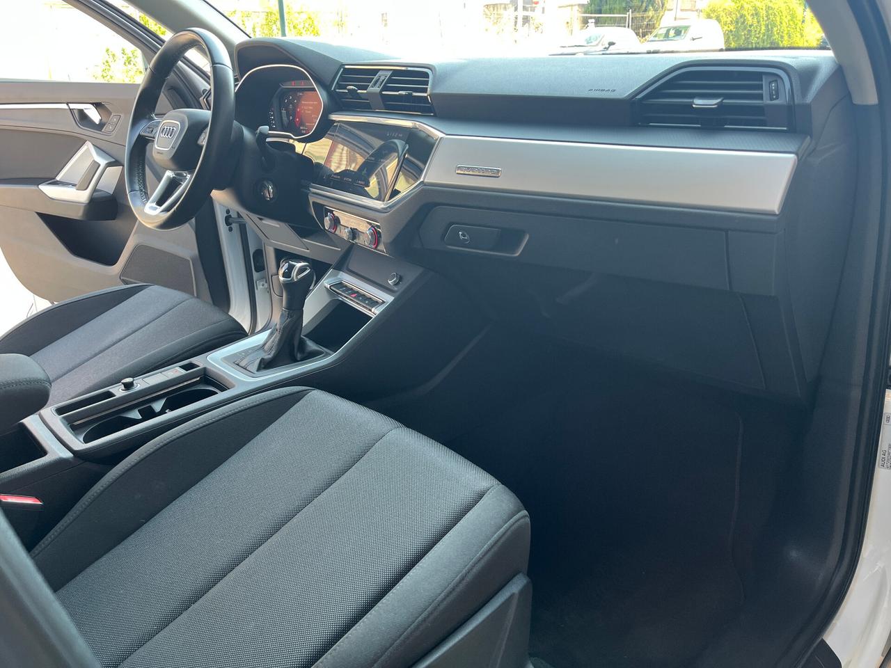 Audi Q3 40 TDI quattro S tronic Business