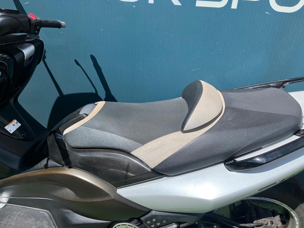 Yamaha T Max White Max