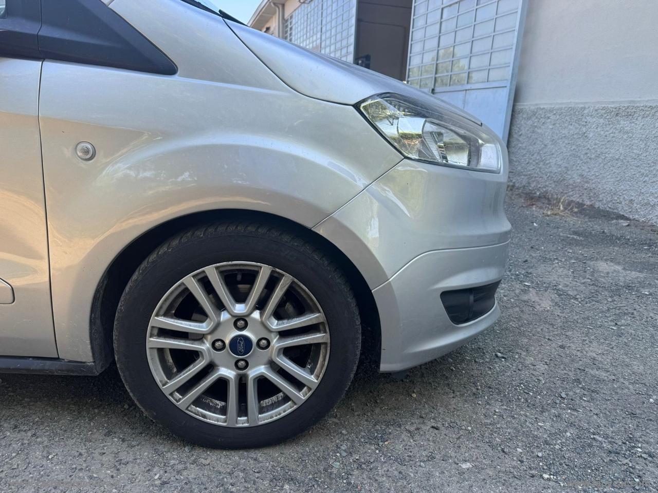 FORD Tourneo Courier 1.5 TDCI 75 CV Titanium