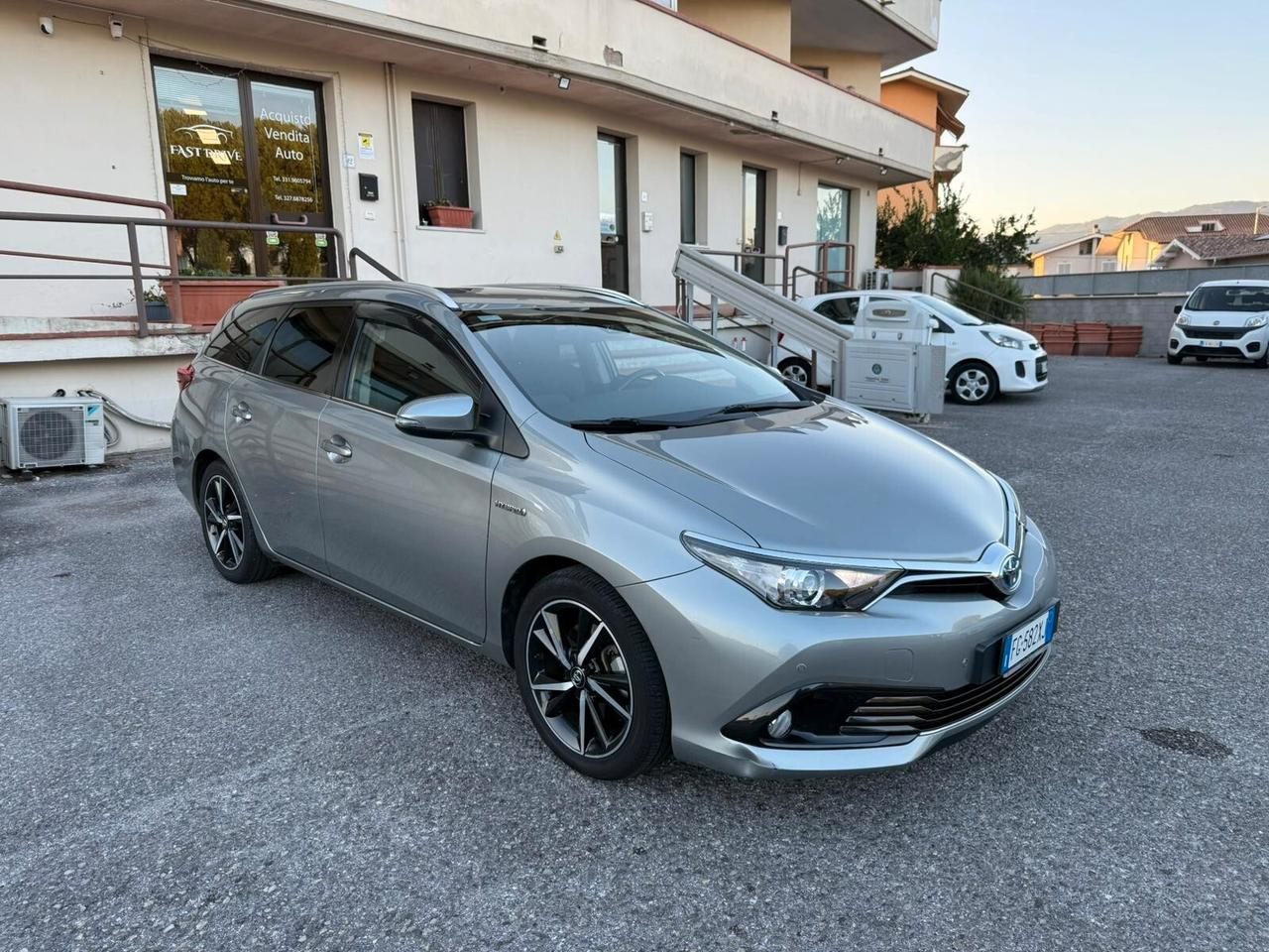 Toyota Auris Touring Sports 1.8 Hybrid Lounge