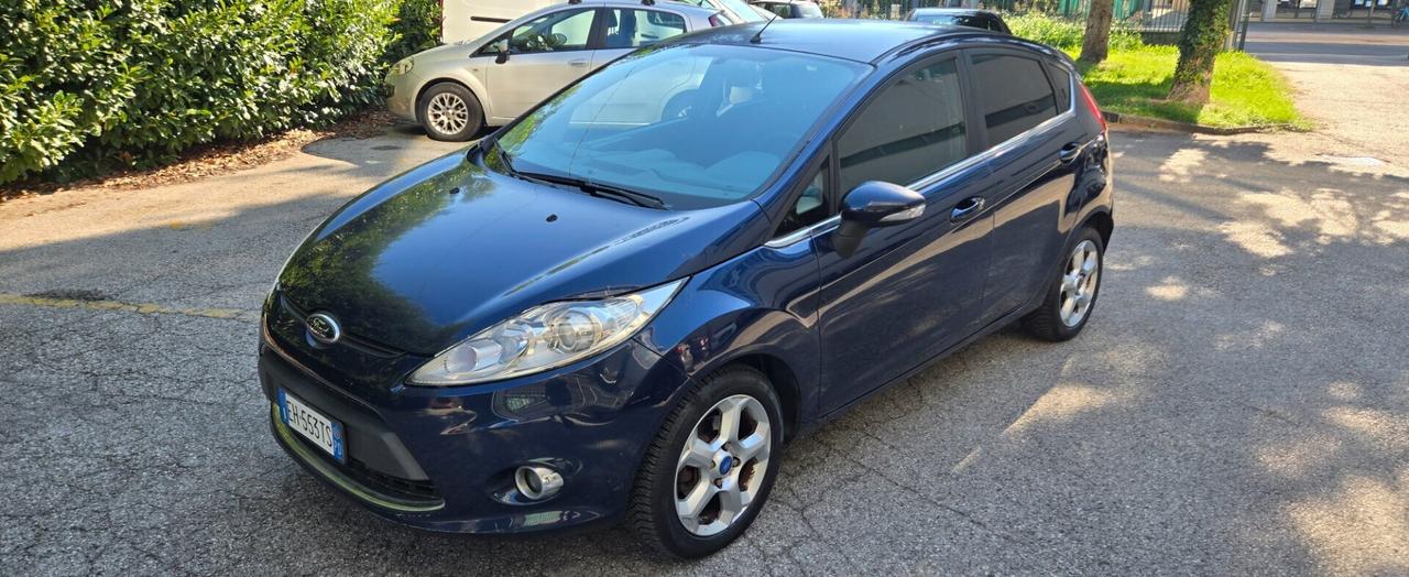 Ford Fiesta 1.4 TDCi 70CV 5 porte Titanium