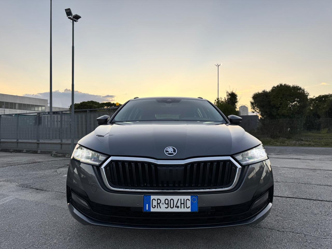 SKODA OCTAVIA 2.0 Tdi Dsg Wagon - Led Carplay