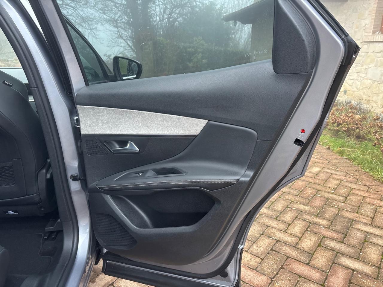 Peugeot 3008 PureTech Turbo 130 S&S EAT8 GT - 05/2022