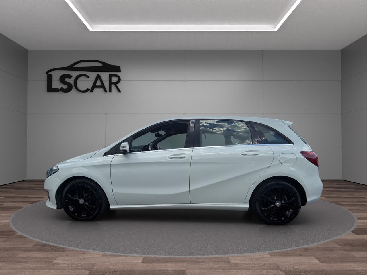 Mercedes B 180 D - Automatica - Promo Finanziamento - Interni in pelle - Navi - Retrocamera