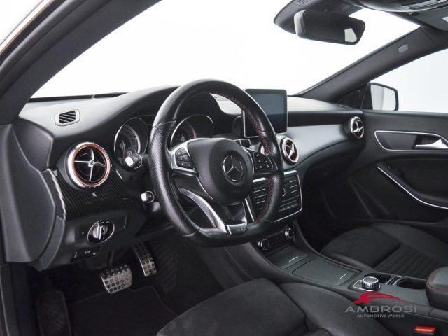 MERCEDES-BENZ CLA 200 d 4Matic Automatic Premium Dark Night