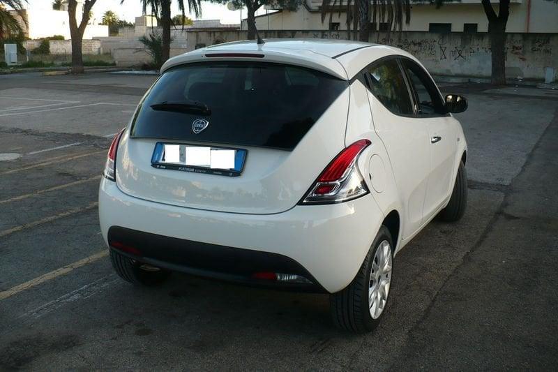 Lancia Ypsilon Ypsilon 1.2 69 CV 5 porte GPL Ecochic Silver