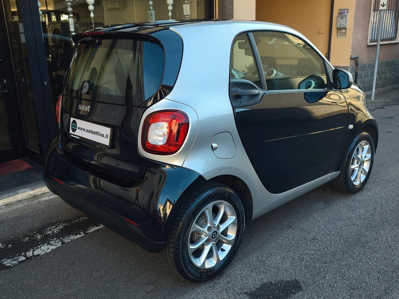 Smart ForTwo 70 1.0 twinamic Navi/Pelle/Panoramico