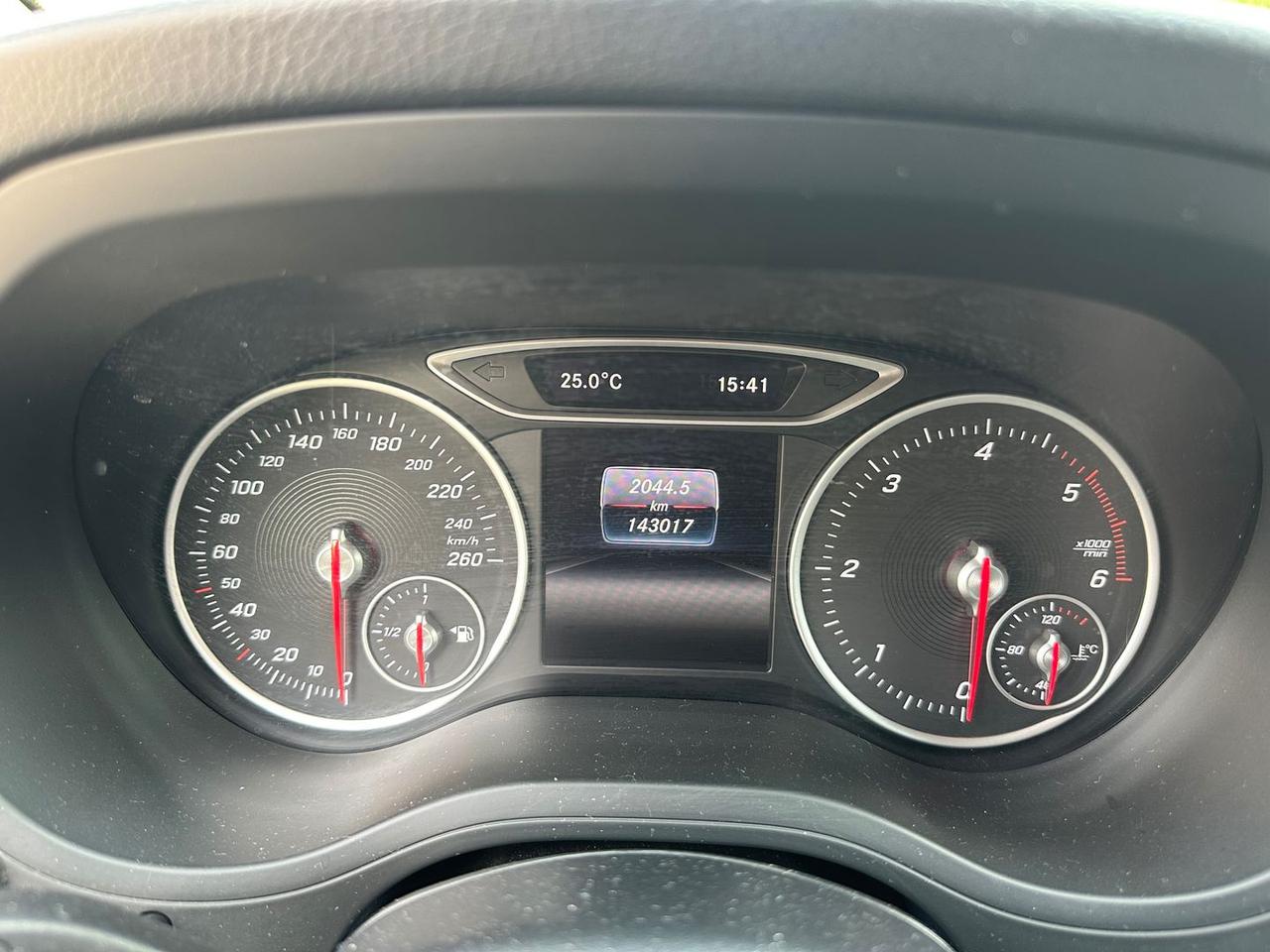 Mercedes-Benz B 180 Sport B 180 D #10480