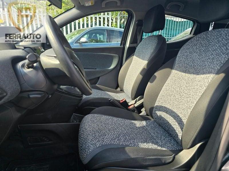 LANCIA Y 1.0HYBRID 71CV GOLD PLUS