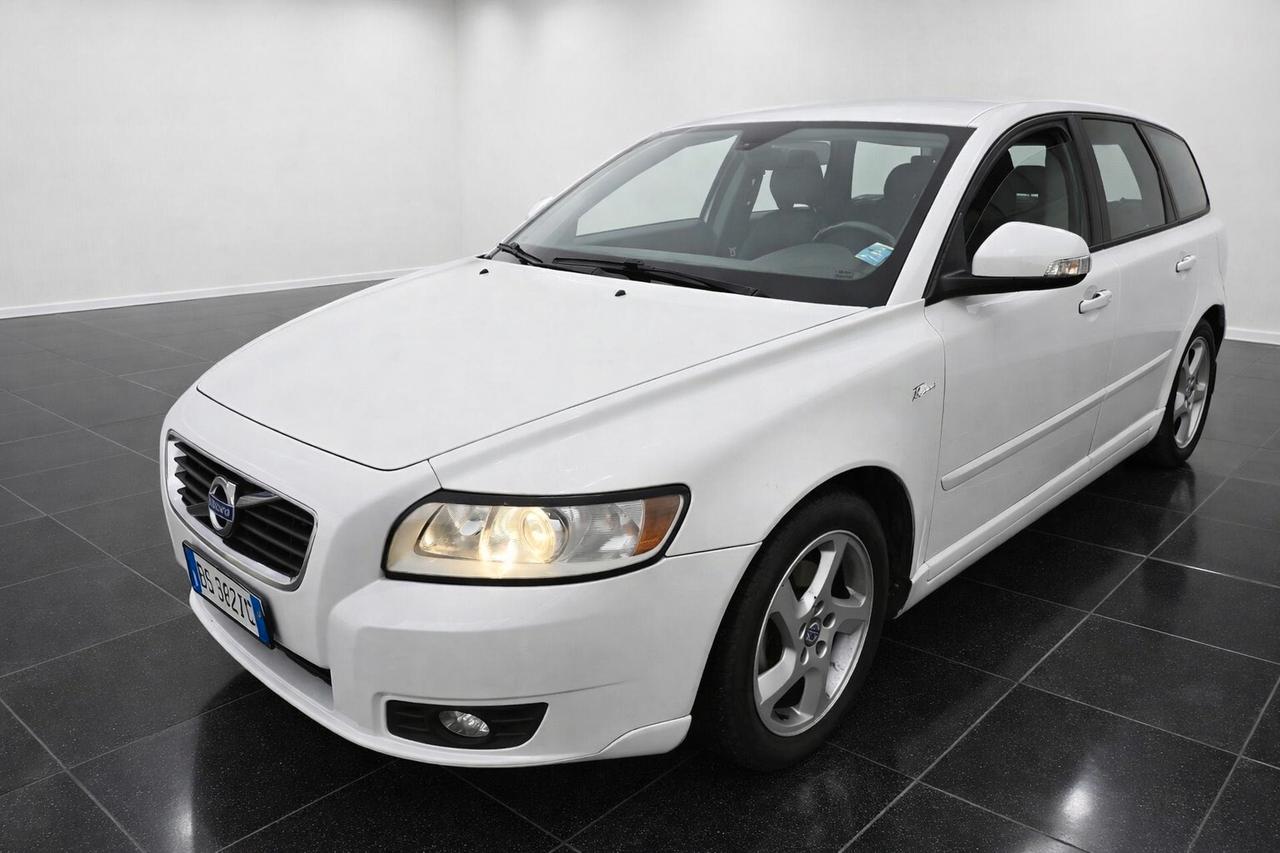 VOLVO V50 D2 R-DESIGN 1.6 DIESEL 114CV NEOPATENTATI EURO5