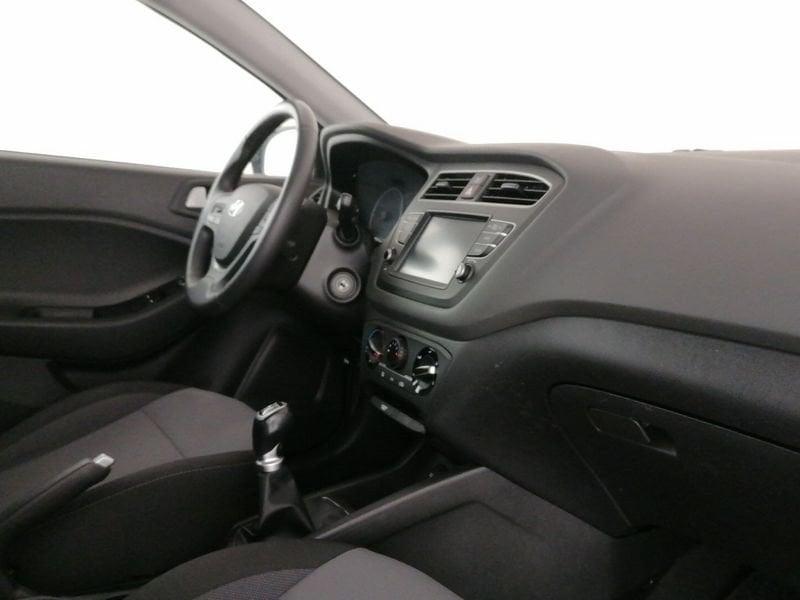 Hyundai i20 II 2018 1.2 mpi Connectline 75cv 5p
