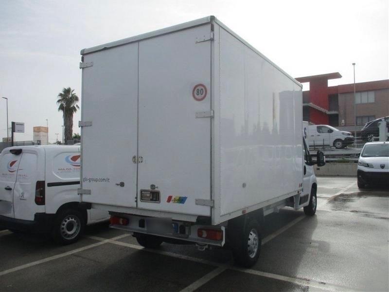 Peugeot Boxer 335 2.2 BlueHDi 140 S&S PC Cabinato