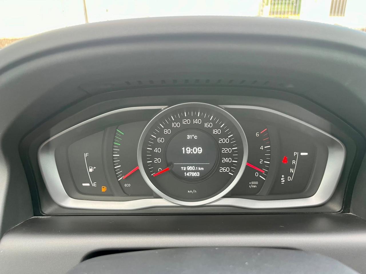 Volvo XC60 2.0d 2014 147.000km autocarro N1 perfetta