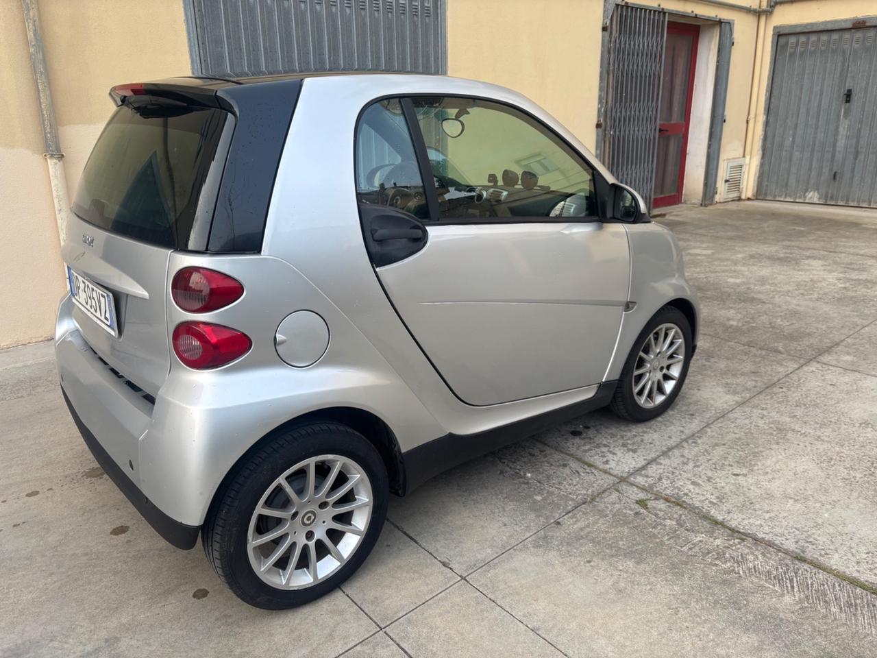 Smart ForTwo 1000 62 kW coupé passion