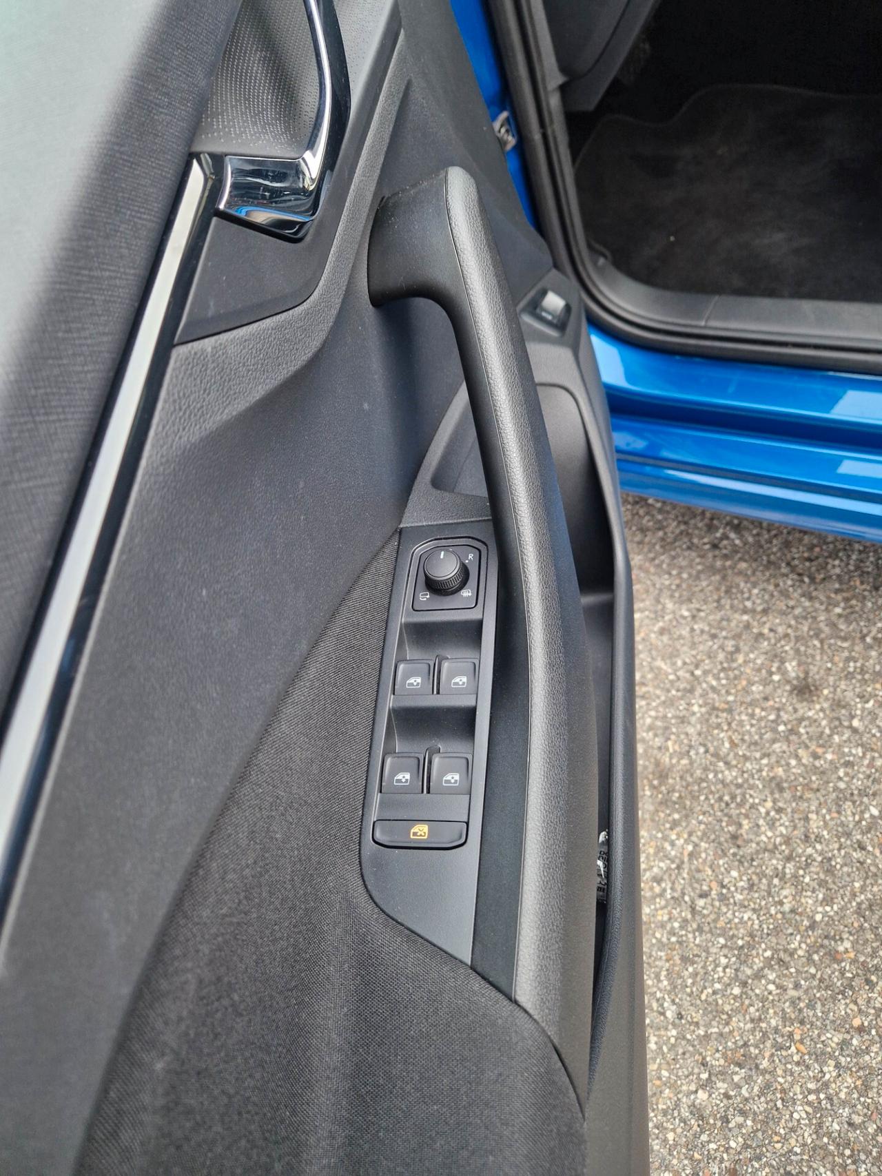 Skoda Kamiq 1.0 TSI 115 CV DSG Black Dots