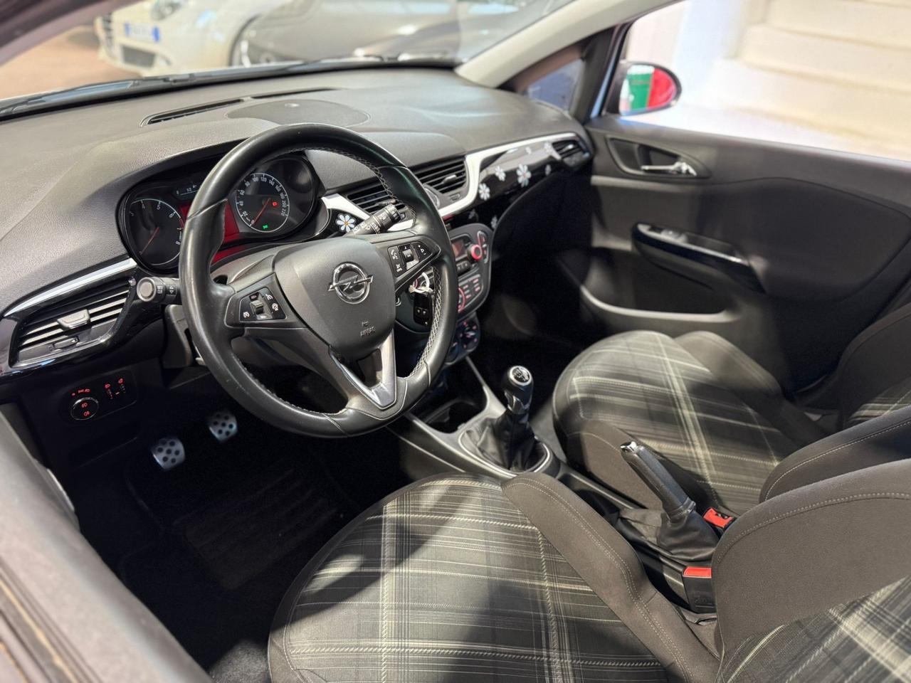Opel Corsa 1.2 5 porte b-Color SI NEOPATENTATI