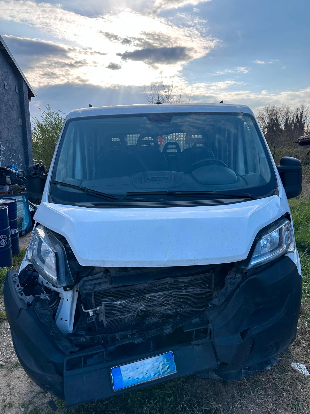 CITROEN JUMPER DOPPIA CABINA 7 POSTI 35 BLUEHDI 140 PLM-DC CASSONATO INCIDENTATO 2023