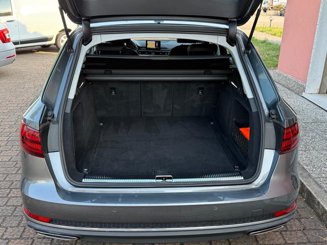 Audi A4 Avant 40 TDI quattro S tronic MATRIX/UNIPRO