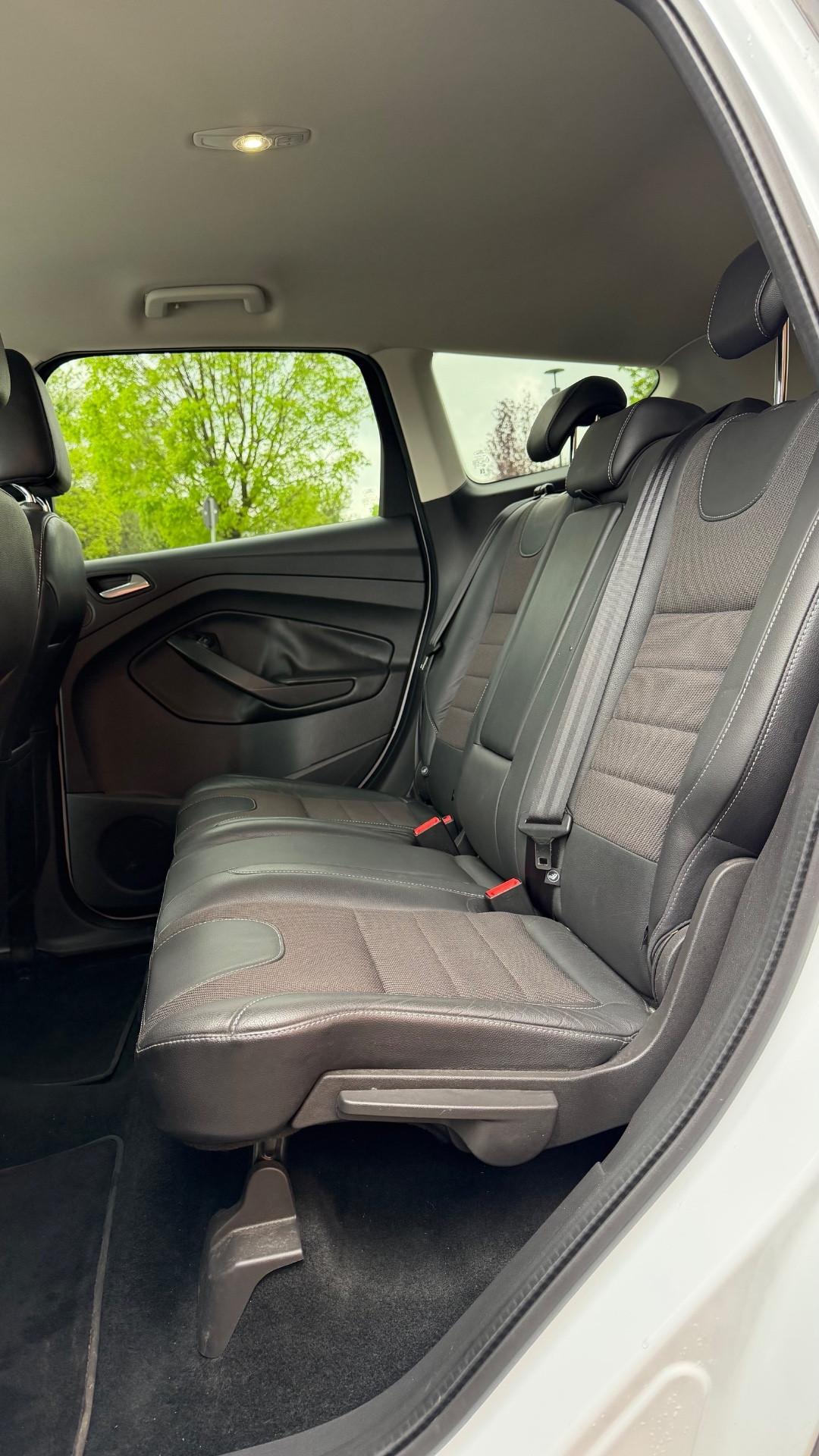 Ford Kuga 2.0 TDCI 120 CV S&S 2WD Titanium