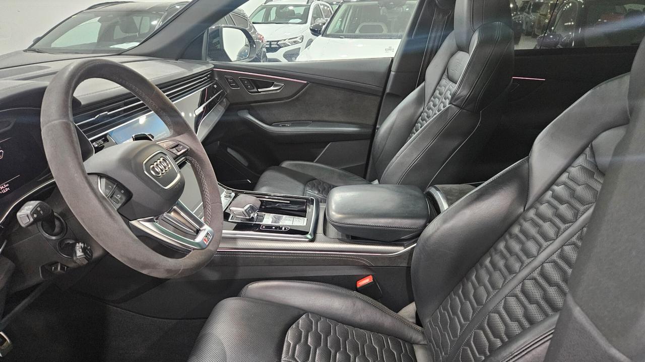 Audi Q8 RS TFSI V8 quattro tiptronic