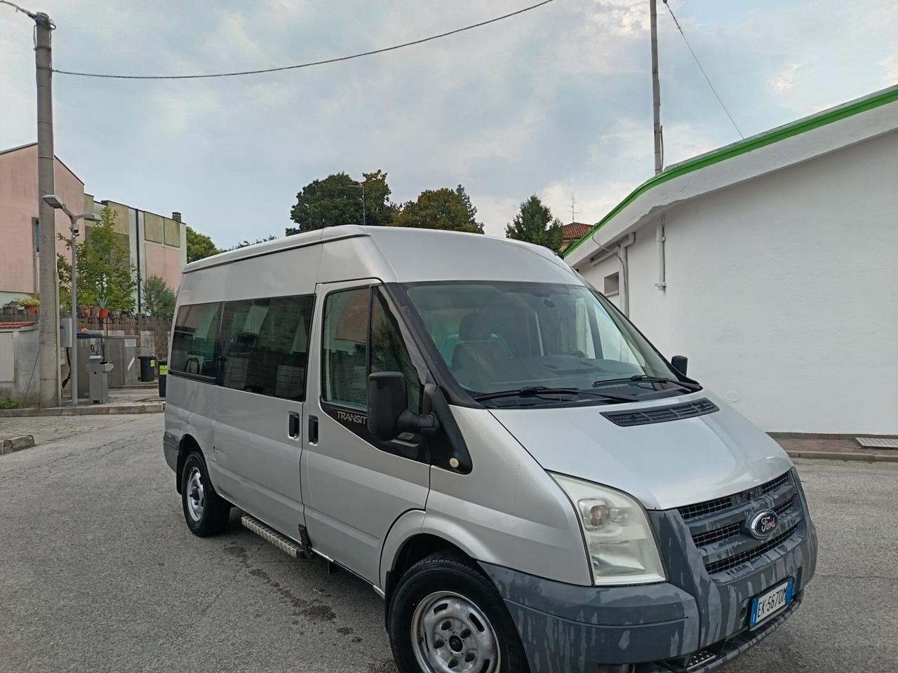 Ford Transit/Tourneo/Bus Transit 9 posti