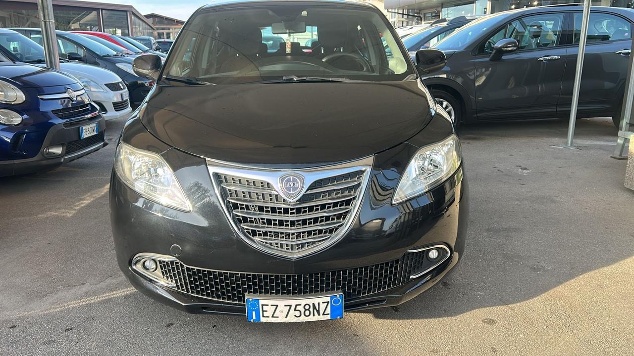 Lancia Ypsilon 1.2 69 CV 5 porte Platinum