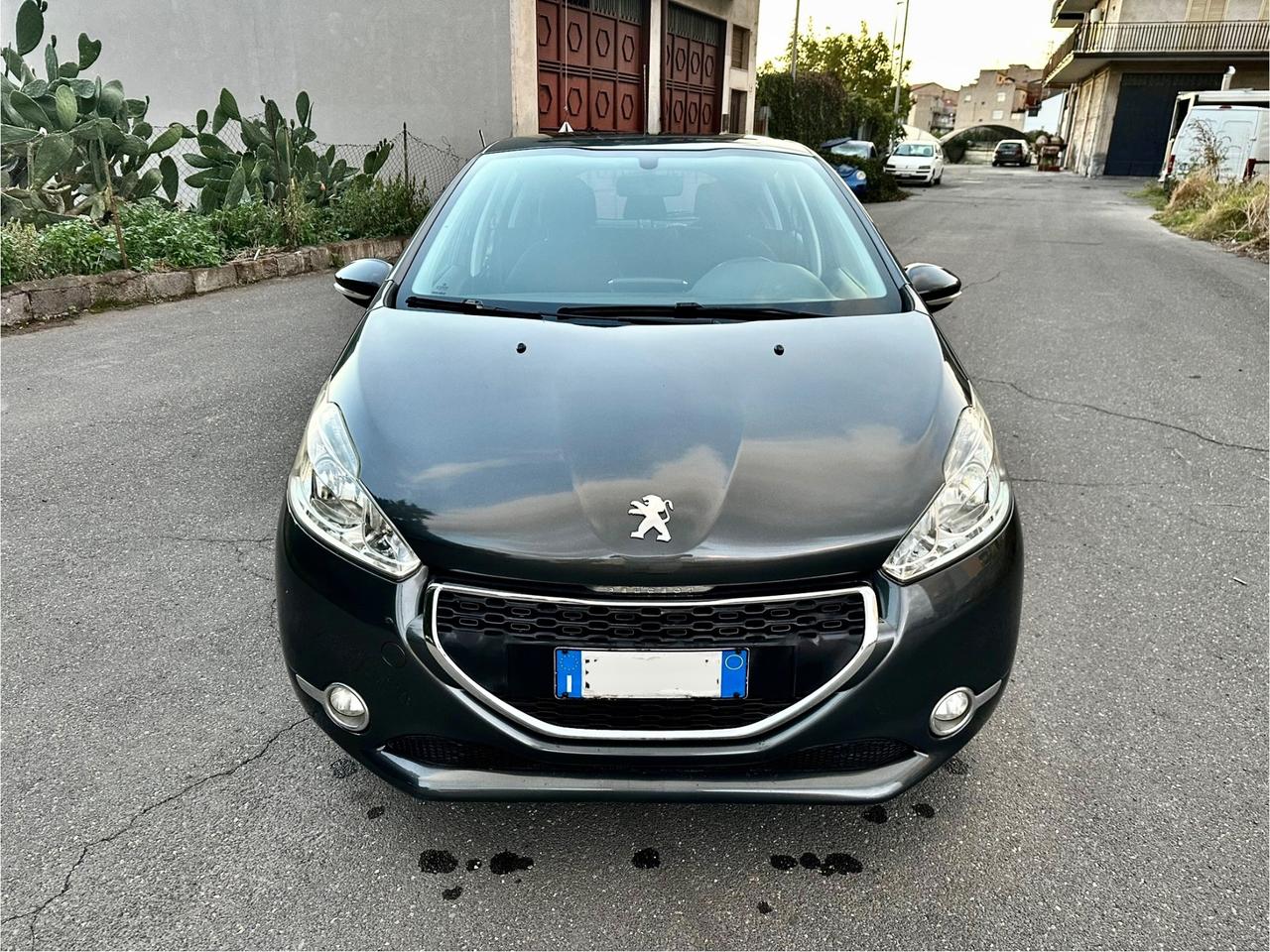 Peugeot 208 1.4 HDi 68 CV 5 porte Allure