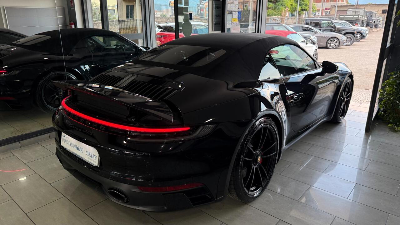 PORSCHE 992 GTS CABRIO UFF ITALIA