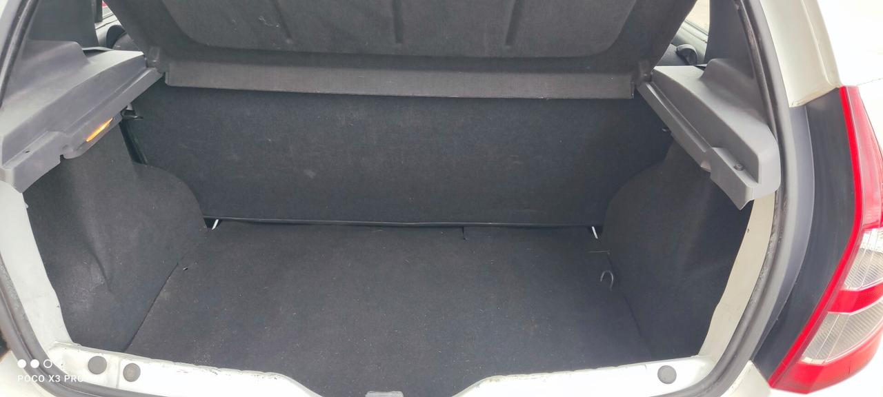 Dacia Sandero 1.4 8V GPL Ambiance