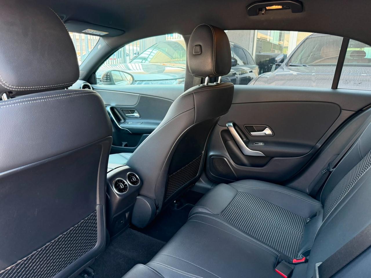 Mercedes-Benz A 180 d Sport Night edition auto