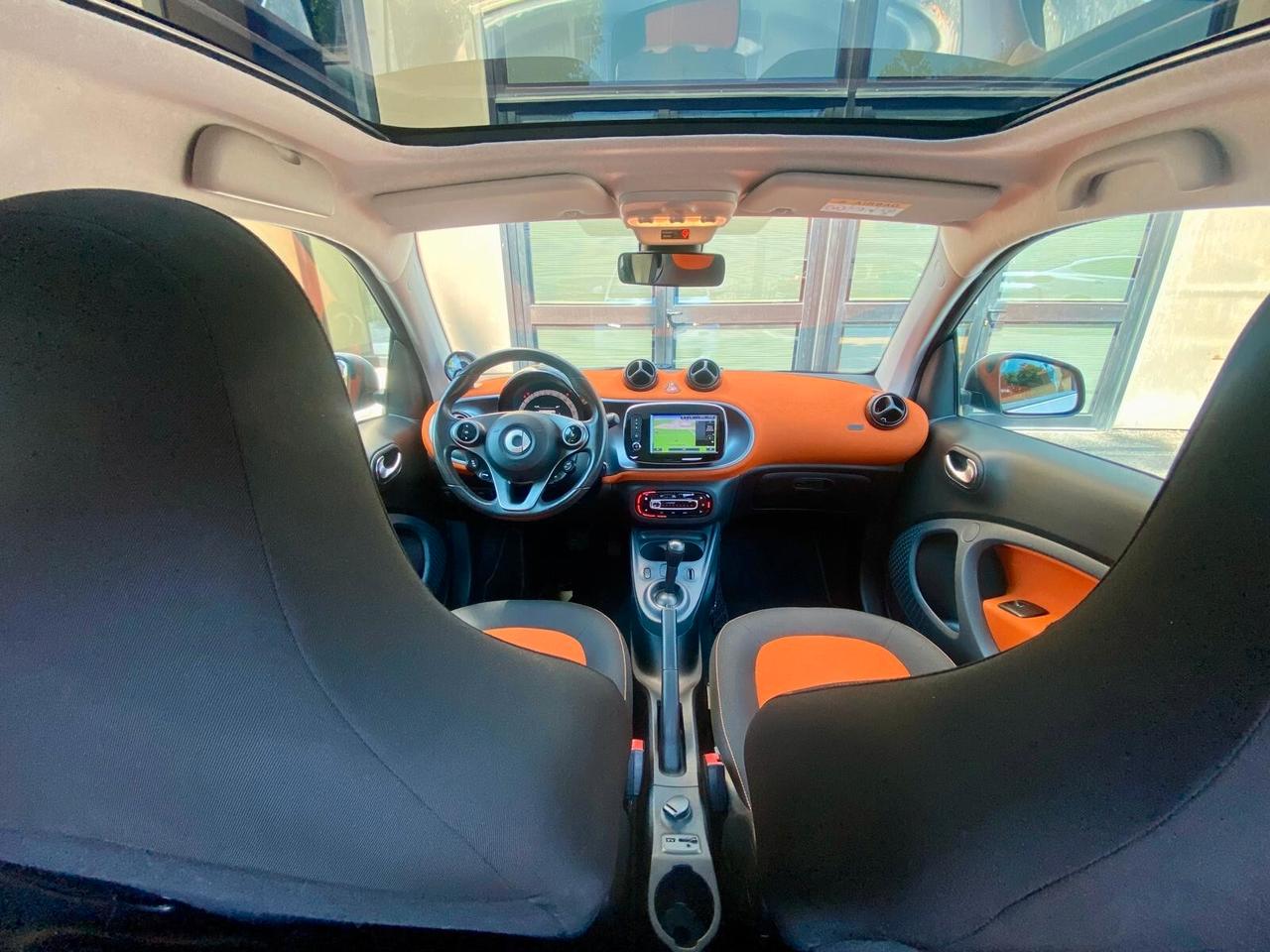 Smart ForTwo PASSION -TETTO-LED -NAVI-GARANZIA
