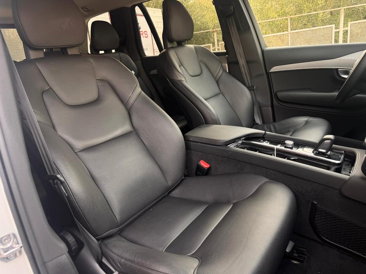Volvo XC 90 XC90 B5 AWD Geartronic Momentum Pro
