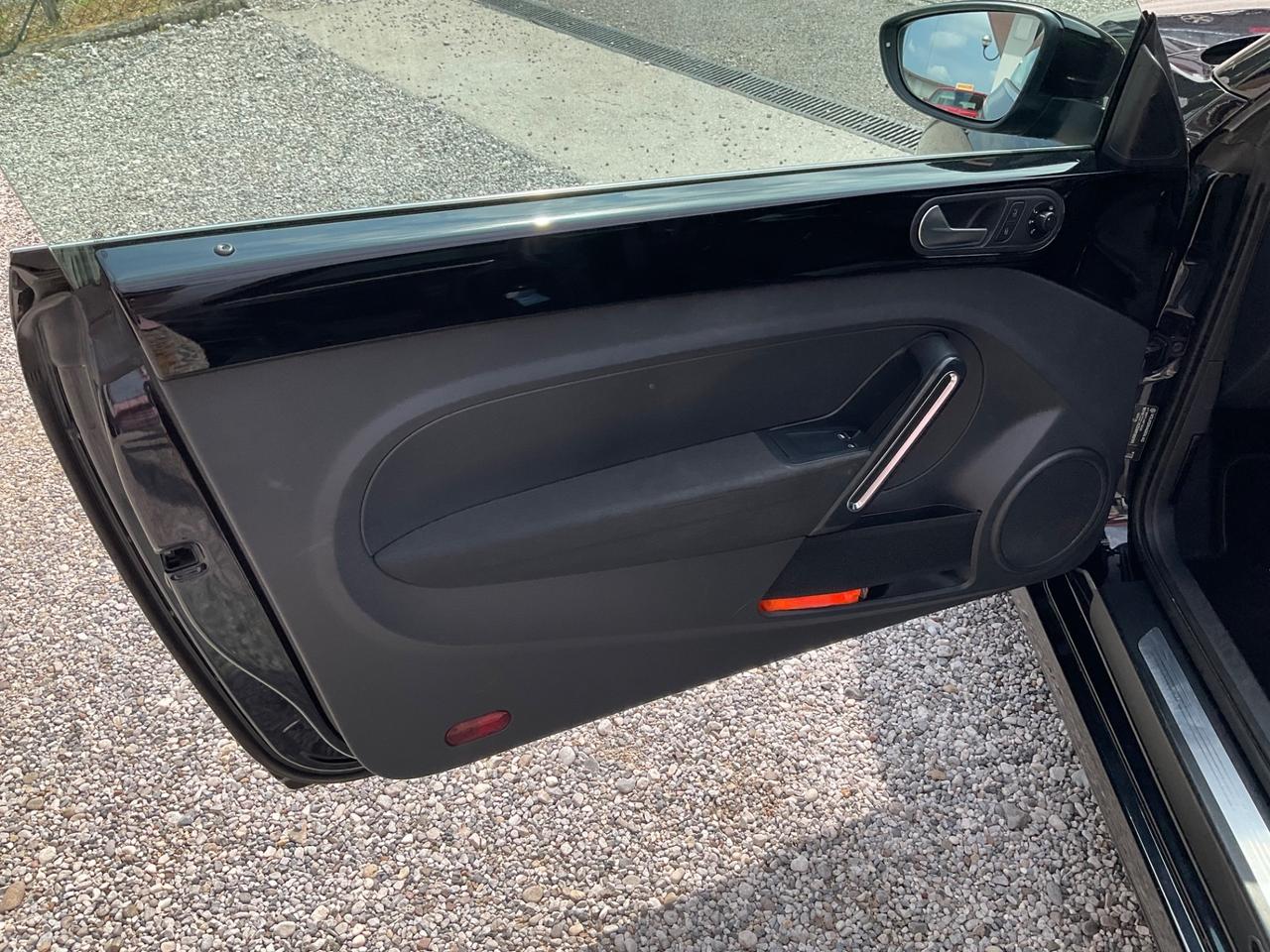 Volkswagen Maggiolino 1.6 TDI Design