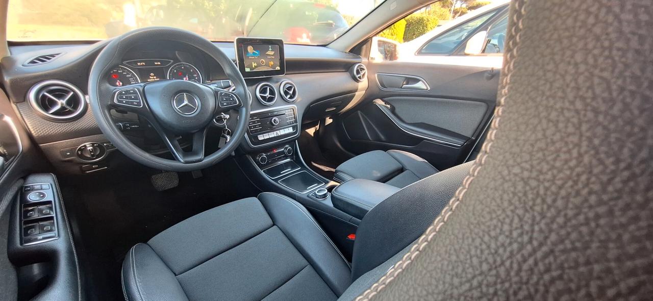 Mercedes-benz A 180 A 180 d Automatic Premium